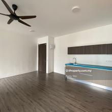 Henna Residence Fully Furnished Freehold 690sqft 1 Aircond For Sale !!
