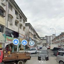 Same row with Hong Leong Bank and nearby morning market lorong there.