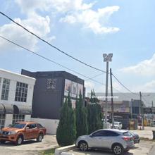 2 Storey Commercial Bungalow house for Rent