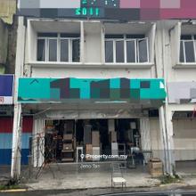 Green Road Shoplot For Sale