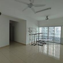 Idaman Iris 850sf Basic Reno 2 Car Park