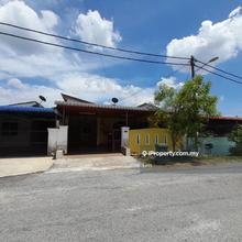 Rumah Berkembar Setingkat untuk Dijual di Lunas
