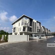 3 storey Brand New Corner Villa unit, Alstonia Hilltop Villa