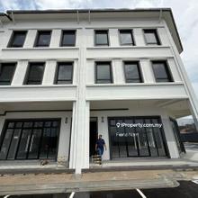 Eco Boulevard 2 3-Storey Shop @ Eco Botanic/Few Units Available 