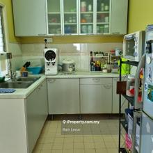 Kenanga Apartments At Jalan Wawasan Bandar Puteri Puchong For Sale!