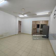 3 bedrooms apartment for rent now. 