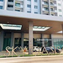 Sky Oasis Apartment High Corner Lot For Sale