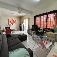 Partial furnish Freehold condo