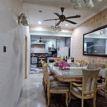Renovated and spacious house, good location with freehold title