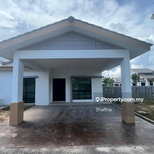 New House semi d corner lot 