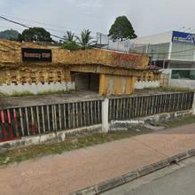 Commercial title single storey bungalow rebuild or showroom purpose 