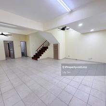 Sri Petaling Good Condition 2.5 Storey Superlink for sale 