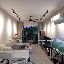 Mid floor, fully furnished & with nice greenery view!