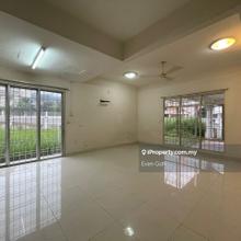 Corner 3 storey Semi-D 64x75 Gated Guarded, Kipark Puchong