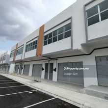 Taman Pulai Mutiara Brang New Shop, Facing Inner Road, Intermediate 
