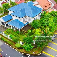 Corner lot, Freehold, Guarded, Spacious land