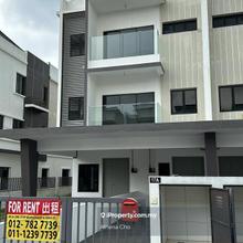 Great community. Near universities, schools, shops, and airports