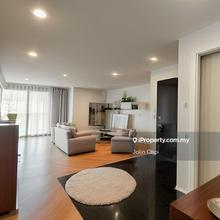 Mont Kiara Arcoris (no stairs), beautiful, ready move in, next to 163