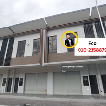 Caledonia Avenue Ijok Bestari Jaya Facing Main Road