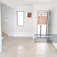 3 Rooms near LRT nice and clean