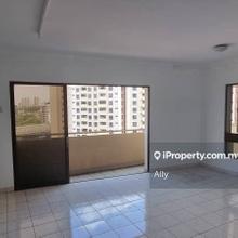 Palm Spring @ Kota Damansara Newly Painted & Refurbished Unit for Sale