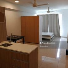 Pj- Ara damansara - Pacific Place - next to LRT & Mall - 5 min to ss2