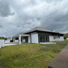 Single Storey Bungalow Corner For Sale