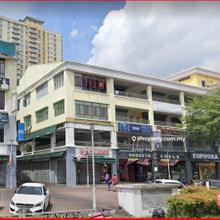 Platinum Walk Ground Floor Shop Great Location Next to Mall 