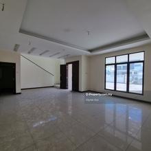 2.5 Storey Bungalow (Brand-New) @ Damai Gayana 
