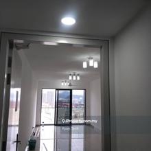 Freehold, 2 Carpark (Side by Side), Pool View, 4 Aircond, Water Heater