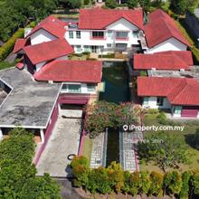 Spacious Build Up Space Pool Villa