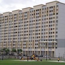 Below Market!! Palm Court, 635sf, Mid Floor, 3 Bedrooms, Near Lotus