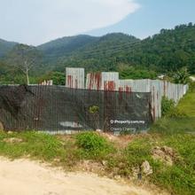 Agriculture freehold land. Located beside main road.