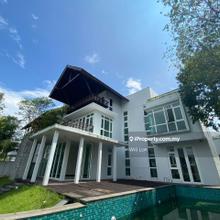 Emerald Bay,Puteri Harbour,Waterfront 3 Storey Villa with Lift forsale