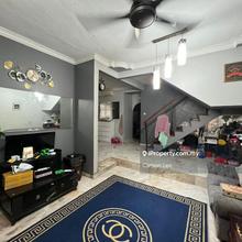 Limited End Lot Unit 