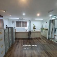 Office lot wisma sri perak georgetown 1400sf rare nice with lift