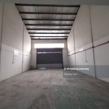 1.5 Storey Link Factory For Rent