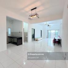 End Lot Renovated Facing House Unit