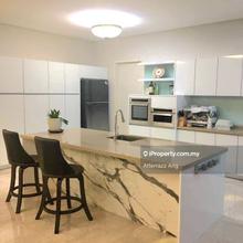 8 Gurney Condominium for Sale