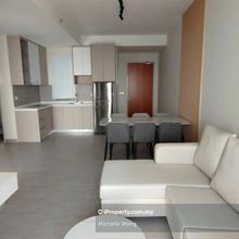 Fully Furnished unit, 3 Rooms 2 Bathrooms 2 car parks