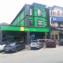 Limited Corner Lot Unit