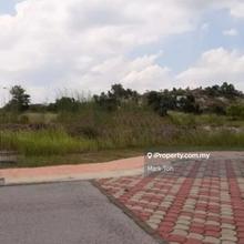 Spacious bungalow land in setia alam for sale