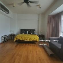 Good buy 3 car parks newly painted renovated corner unit