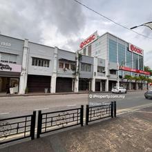 Jb town area ground floor retail restaurant for rent
