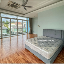 Fully Furnished 2.5 Storey