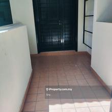 Armanee condo,p.furnish,4r 3b 2cp, walk to amenities, near mrt