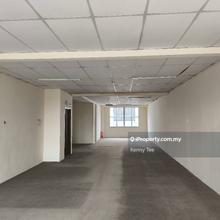 Facing busy road 1st floor shop for rent