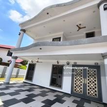 Newly renovated, Huge end lot unit.