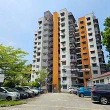 Block 1 Jalan Tengah Flat Bayan Baru for rent