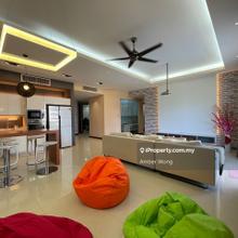 Low density condo / 2cp / Fully furnished & reno / Leasehold